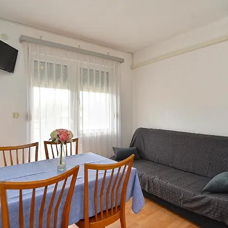 Apartment Fuer 3 Personen Ca 30 Qm In Fazana-surida, Istrien Istrische Riviera *