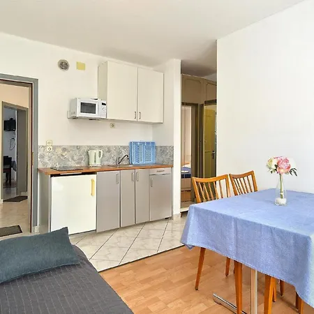 Apartment Fuer 3 Personen Ca 30 Qm In Fazana-surida, Istrien Istrische Riviera *