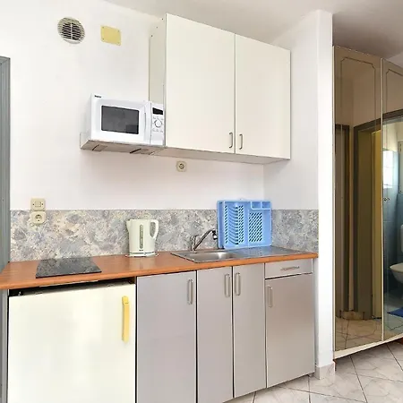 Fuer 3 Personen Ca 30 Qm In Fazana-surida, Istrien Istrische Riviera Stinjan